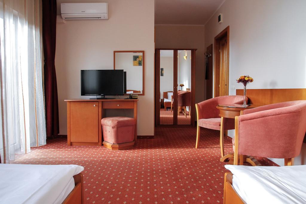 Hotel Hermes Alba Iulia Exterior photo